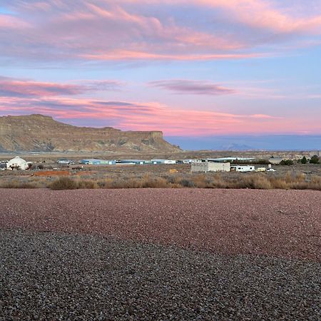 Page Arizona Border Town- Crimson Suite, Desert Canyon Getaway With Views Big Water Exterior photo